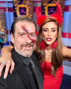 Eduardo Videgaray Instagram - Jamón endiablado, jamón del chingón. Nos vemos 11:10 p.m.💋