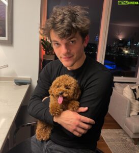 Actor Edward Bluemel HD Instagram Photos and Wallpapers June 2022