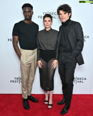 Edward Bluemel Instagram - Me and a lot of people I love showing the world My Lady Jane at @tribeca - swipe across to find out if the turtleneck had sleeves or not

Styling: @felicitykay 
Grooming: @ekagrooming 
Loving girlfriend: @marybethbarone