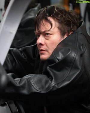 Edward Furlong Instagram - Everyone needs a friend like Billy, or do they? @edwardfurlongofficial @chikolandia #theforesthills #chikomendez #edwardfurlong