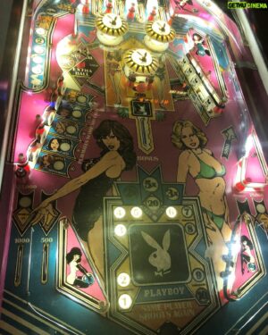 Edward Furlong Instagram - Dude thank you so much Charlie @spookypinballofficial you guys did such an amazing job refurbishing this machine I’ve been wanting this 1978 bally pinball machine forever! You guys rock so hard!!