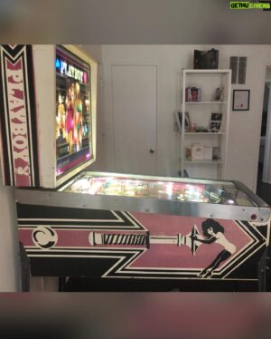 Edward Furlong Instagram - Dude thank you so much Charlie @spookypinballofficial you guys did such an amazing job refurbishing this machine I’ve been wanting this 1978 bally pinball machine forever! You guys rock so hard!!