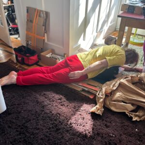 Edy Modica Instagram - plank monday came early !!!!!