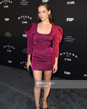 Efrat Dor Instagram - @mayansfx @fxnetworks season 2 premiere last night!  Airing 9/3! 
So happy to join this incredible story by  @sutterink & @elginnjames. Thanks for bringing me along for the ride! 
Styling @karenraphael  Glam @amystrozzi @sienree 
Dress: @vitorzerbinato
Earrings: @adrianascarpelli 
Rings: @sophieratner_jewelry @apmmonaco
Bag: @tylerellisofficial
Shoes: @loribluofficial