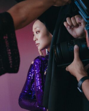 Egghead Chao Instagram - 還沈醉在rabanne x H&M聯名系列的閃耀中⋯
@hm @rabanne 
#rabanne #hm 

Stylist- @dannyshih 
Photographer- @hughvchen 
Makeup- @hikari.chang 
Hair- @jun_zhang_hair 
Much LOVE @lowen_studio 

#eggheadchao