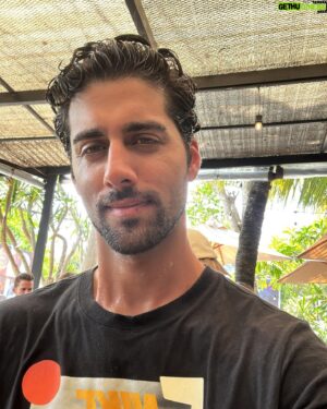 Ehan Bhat Instagram - Chillin out in Bali 🌴 

#balidaily #baligram #balilivin