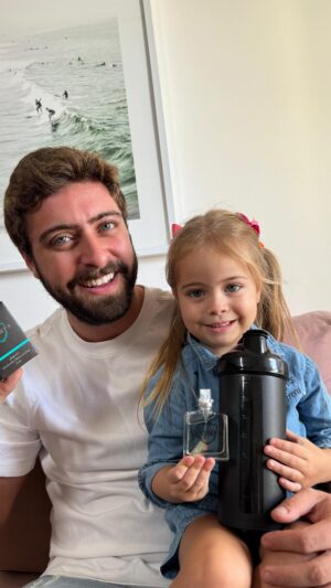 Eike Duarte Instagram - Quiz com a Filipa! 😍

Ela é tão espertinha e os presentes dela são incríveis!

Neste Dia dos Pais, surpreenda com o Kit Champs da Jequiti: Míni fragrância e Shakeira!

Mostre que conhece seu pai de verdade com os kits exclusivos da Jequiti.

Dia dos Pais Jequiti, presenteie quem sempre está ao seu lado!

Acesse o site jequiti.com.br ou fale com uma consultora ou consultor Jequiti.
 
#DiaDosPaisJequiti #Publi
