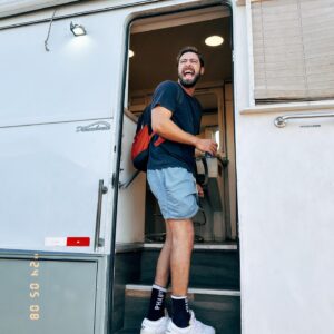 Eike Duarte Instagram - Tô feliz e não nego
• Backstage 🎬