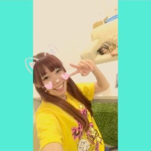 Eimi Naruse Instagram - ヘロヘロえいそ💛✨ピンちゃはすやり！☆これを見てくれてるみんなもそれぞれの一日をよく頑張ったねええ(*´∀`*)✨えらいえらい(ノ∀`*)！💓✨