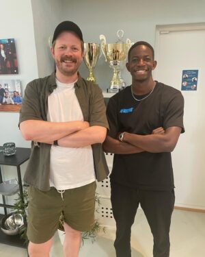 Einar Tørnquist Instagram - Når æ ikke har fotballtirade på tv’en, så blir æ invitert til  å snakk om DRC Kongo med selveste Einar! Begge 198 land-episodan om Kongo e tilgjengelig der du høre podcast! Det va det æ hadd, no e det tebake t å prøv å vinn kampa ⚽️🇨🇩