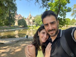 Eirini Karagiorgi Instagram - Budapest ❤️

3rd day stops: 
📍#heroessquarebudapest 
📍#vajdahunyadcastle 
📍#thermalbathszéchenyi
📍#balloonflybudapest
📍#operahousebudapest
📍#highnoteskybar 
📍#ruinbarsbudapest