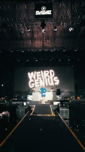 Eka Gustiwana Instagram - What an epic show! Bandung…you were amazing as always! 🔥 
 
#catalyst #playlist #playlistfestival #bandung #weirdgenius #sarafajira #princehusein #lathi #liveshow #konser #konsermusik #konserbandung #rezaarap #ekagustiwana #roycdc