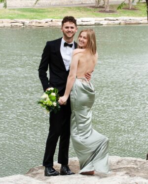 Ekaterina Samsonov Instagram - Prom 💚
