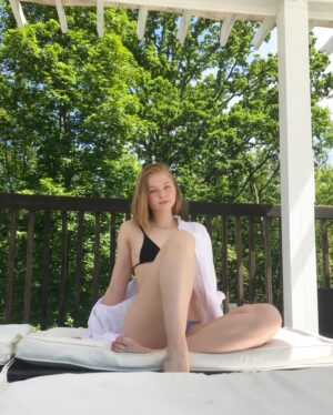 Ekaterina Samsonov Instagram - find me in my hideaway🌞