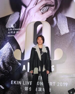 Ekin Cheng Yee-Kin Instagram - 感恩多年有大家一直相伴！
2019年2月24日，紅館見😎
#alongwithekinliveconcert2019 
#門票於12月11日城市售票網公開發售
#開售首日不設售票處售票
#感激我遇見