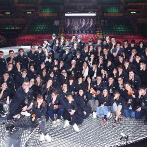 Ekin Cheng Yee-Kin Instagram - 來到終結的一剎
.
.
六場香港演唱會完成，衷心感謝所有台前幕後團隊、贊助單位，成就這六個難忘晚上。 謝謝所有來支持我的好友及觀眾，多謝大家每天現場給予我無限力量。

正如我在演唱會上提及，希望大家都帶著開心的心情離開，人是可以感染人的，你地開心，就是我做這6場演唱會的目的！

充滿了很多很多美好回憶的六個晚上，所有畫面我已好好保存♥️
感激我遇見🙏🏻 #難得有顏色筆填色冊
#來讓我努力亂填也別留白
#剪貼著記憶將最完美的定格
#如能繼續唱都必須唱下去
.
.
.
#巡迴演唱會見
#alongwithekinliveconcert2019