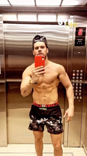 Eleazar Gómez Instagram - 