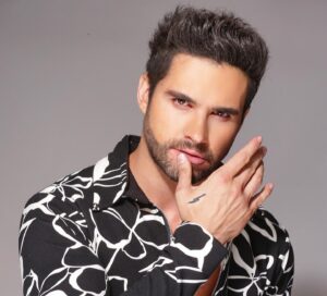 Eleazar Gómez Instagram - ELEA⚡️AR 🎤⭐️🎵🎼✨ !!!

Foto - @oscarponcemx