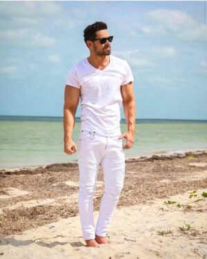 Eleazar Gómez Instagram - ☀️
