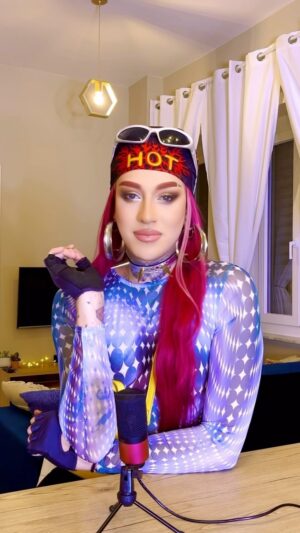 Elecktra Bionic Instagram - Dopo la seconda serata del Festival di Sanremo, ecco le impressioni a caldo della Super Queen @elecktra_bionic ❤️🏳️‍🌈 Winner Drag Rage Italia season 1.

Un punto di vista in drag di una delle puntate più criticate della storia. Buona visione!

______
@virgo_fund
@virgocosmeticsit