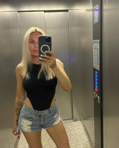 Actress Elena Bartkova HD Instagram Photos and Wallpapers April 2024