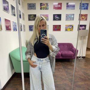 Elena Bartkova Instagram - Ныряю в любимую работу без отдыха 😍 #съемки