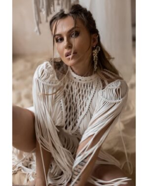 Elena Bartkova Instagram - Шикарный образ и фото @mari.photomsk 
Платье @kaktus_decor 
Украшения @stevar.jewelry
