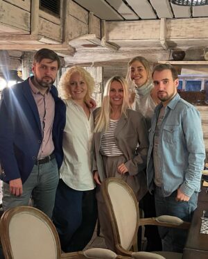 Elena Bartkova Instagram - Замечательный вечер с родными людьми ♥️