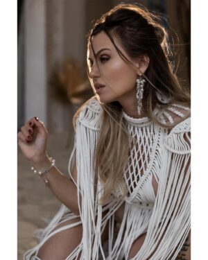 Elena Bartkova Instagram - Шикарный образ и фото @mari.photomsk 
Платье @kaktus_decor 
Украшения @stevar.jewelry