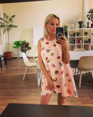Elena Bartkova Instagram -  32 на улице. Моя стихия 🔥
