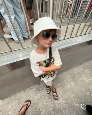Elena Gushchina Instagram - Сегодня твой день! Мало слова «люблю», мало слова «мой», мало слова «сын».. ты больше, сильнее, важнее, проникновеннее, волнительнее, ближе, кайфовее, роднее! И я счастлива, когда ты улыбаешься, поэтому счастья мне!) 💥