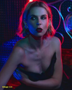 Elena Radonicich Instagram - Dèluge #26
🐉
🥟
@deluge_mag 
@othersrl 
C’è anche un’intervista in cui sono seria e prolissa ma va bene lo stesso @kinechia (😃)
Le foto di @fabcestari 
MUA & Hair di @emanueladigiammarco 
Styling @othersrl 
🥟🥟🥟🥟🥟🥟🥟🥟🥟🥟🥟🥟🥟🥟🥟🥟🥟