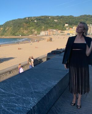 Elena Radonicich Instagram - 🏄‍♀️grazie San Sebastián!
Dress: @dior 
Hair & Mua: @armanibeauty 
Styling: @elisanalin_ 
🥂