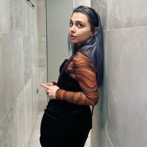 Elena de Lara Instagram - - Tengo una disforia corporal que flipas. :(
- Y un culazo.