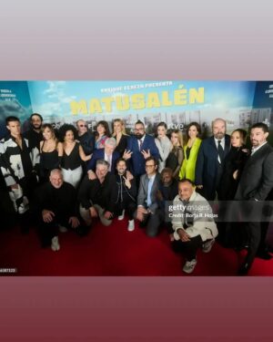 Elena de Lara Instagram - Premiere de Matusalén 

5 de abril en cines ✨️

Os amo🙏♥️