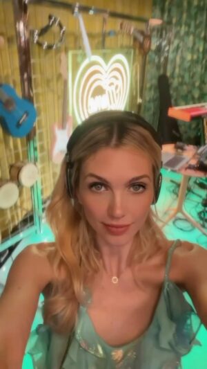 Eleonora Albrecht Instagram - Questi ultimi mesi sono stati molto intensi, ecco qualche estratto dei miei DJ set in alcuni posti che mi hanno scelta per i loro momenti speciali… To Be Continued… ❣️🎶 @stregisrome @sixsensesrome @hiltonromeeurlalama @charliesrome @mamashelterroma (and so much more) 
Vi aspetto tutti alle prossime date.

#dj #djset #oara #djoara #oaradj #djroma #roma #music #club #clubbing #aperitivo #djsets #femaledj #djdonna #love #musica #mama #hotel #grandhotel #mamashelter #stregis #mamashelter #hilton #charlies #intercontinental