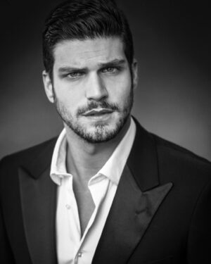 Elia Fongaro Instagram - ‘’La Moda passa, lo Stile.. resta!’’ Cit.
.
.
#gentlemanstyle .
.
Ph: @andreaciccale .
.
#teamelia #eliastory #eliafongaro