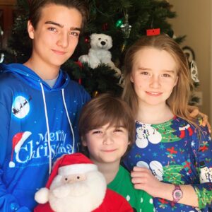 Elias Harger Instagram - Our COVID friendly Santa visit . . . 🎅🏼🎄
