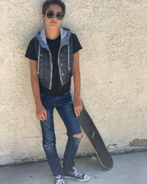 Elias Harger Instagram - This is my little sister’s skateboard. 😂🕶🛹
