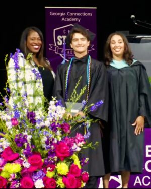 Elias Harger Instagram - I did it!!!🎓🎓🎓Graduation day came and went! Now it’s time for bigger and better adventures!