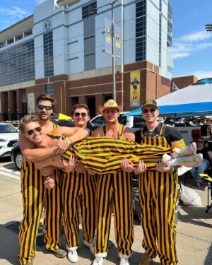 Elias Kacavas Instagram - Go Hawks, great win Saturday. Fight for Iowa. Thank you for an incredible time. 🍻 #82 #24