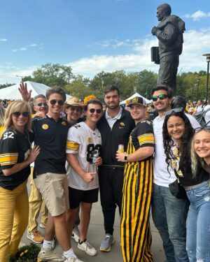 Elias Kacavas Instagram - Go Hawks, great win Saturday. Fight for Iowa. Thank you for an incredible time. 🍻 #82 #24
