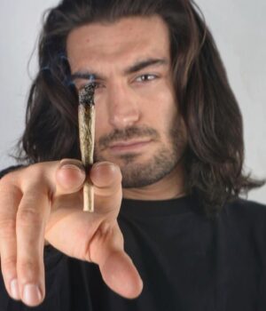 Elias Theodorou Instagram - Smokes & Jokes tonight @cancarnival 🎭💨
Brought 2 you by @leafythingscanada #its420somewhere