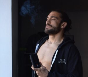 Elias Theodorou Instagram - Charging up for the day #wakeandbake 🌿
@storz.bickel #itsalways420 on @leafythingscanada 
-

#thc #daily #stoned #terps #mmj #organic #weedporn #cannabiscures #love #your #medicalcannabis #edibles #buds #bong #vape #cannabisindustry #stoners #hash #homegrown #instaweed #terpenes #bud #dope #weedlife #cannabisphotography #smokeweed #art #stonernation