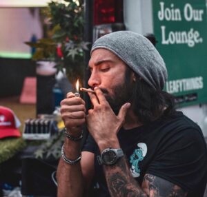 Elias Theodorou Instagram - #FBF with Poppa Smurf & the rest of the team @leafythingscanada for dope vibes @electricislandto #findweedfaster #ItsAlways420 🔥🌿💨💚👌🇨🇦