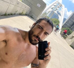 Elias Theodorou Instagram - A Mighty  run in the sun to kick off the first day of summer 🌿🤙💨 #RunnersHigh #VapeLikeAPro 
-

#cannabiscommunity #weed #marijuana #thc #cbd #cannabisculture #weedporn #weedstagram #hightimes #stoner #indica #sativa #hemp #maryjane #kush #highlife #medicalmarijuana #ganja #growyourown #smoke #cannabissociety #weedlife #life #highsociety #smokeweedeveryday #dank #high #community