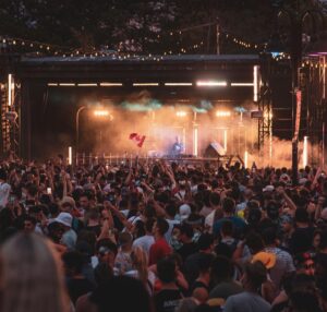 Elias Theodorou Instagram - #FBF with Poppa Smurf & the rest of the team @leafythingscanada for dope vibes @electricislandto #findweedfaster #ItsAlways420 🔥🌿💨💚👌🇨🇦