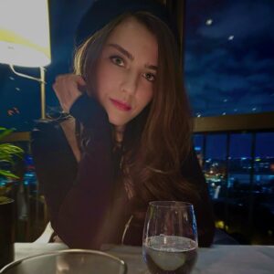 Elif Özkul Instagram - 🖤