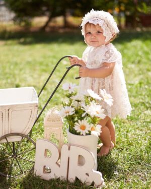 Elif Özkul Instagram - Mira’m❤️ teyzesinin bal küpü🌸 

#1year 🎂