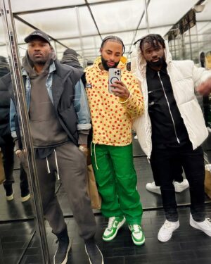 Elijah Blake Instagram - Bundled Up & Cozy. Wanted to try ice skating for the first time but New York closes so early now. Never thought I’d see the day